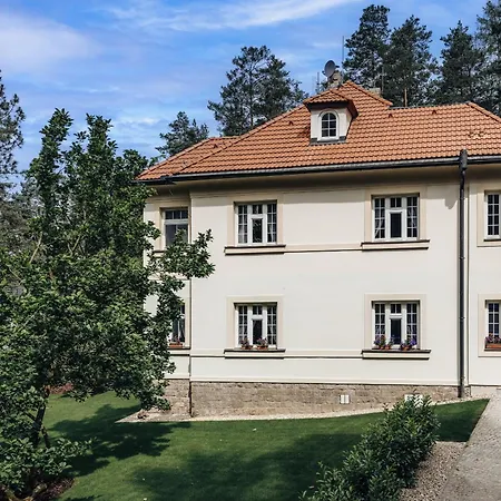 Villa Zlaty Slavik - Luxurious With Jevany