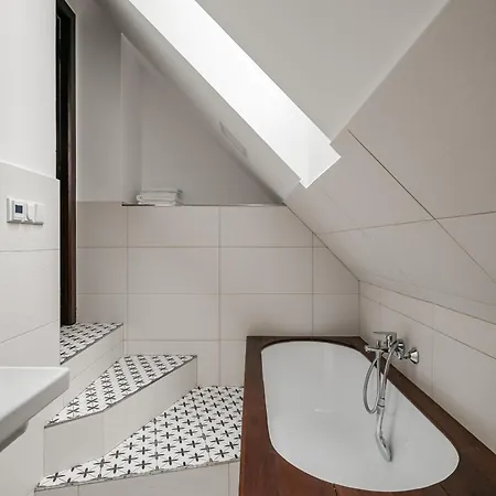 Zlaty Slavik - Luxurious With Villa