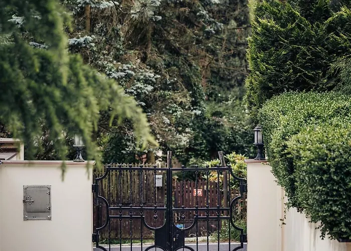 Zlaty Slavik - Luxurious With * Jevany