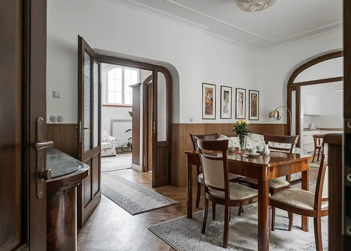 Zlaty Slavik - Luxurious With Villa