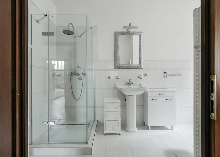 Zlaty Slavik - Luxurious With Jevany