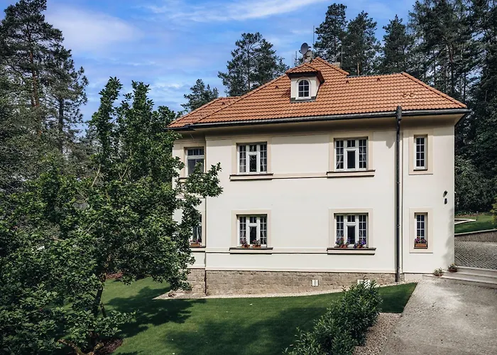 Villa Zlaty Slavik - Luxurious With Jevany